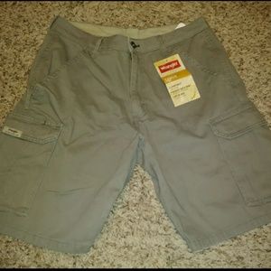 New Men's Wrangler Cargo Shorts